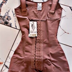 2019 Women's Shapewear Bodysuit in Brown